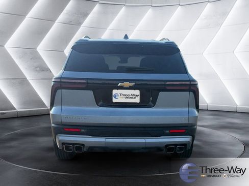 Certified 2024 Chevrolet Traverse LT FWD image 4