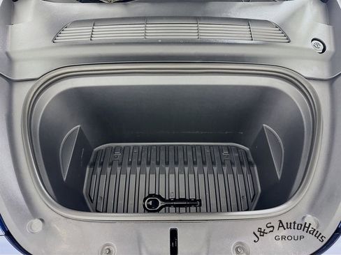 Used 2022 Tesla Model Y Long Range image 36