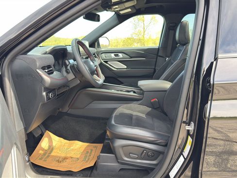 Used 2026 Ford Explorer ST AWD/4WD image 14