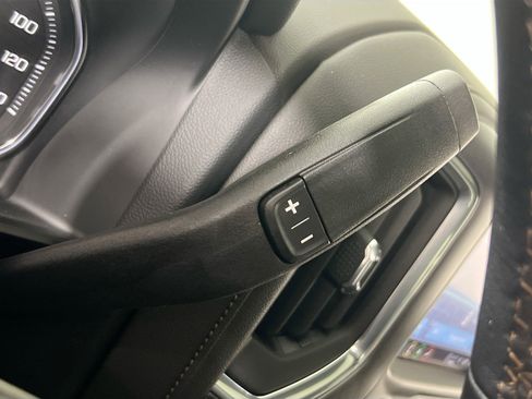 Used 2022 GMC Sierra 2500 AT4 w/ AT4 Premium Plus Package image 17