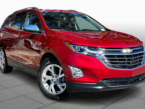 Used 2020 Chevrolet Equinox Premier image 2