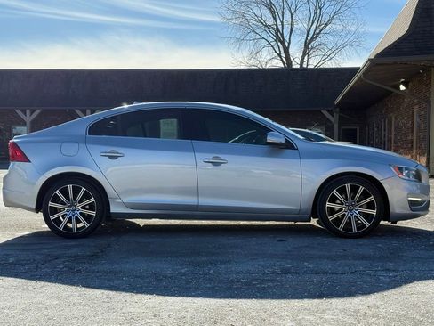 Used 2017 Volvo S60 T5 Inscription image 7