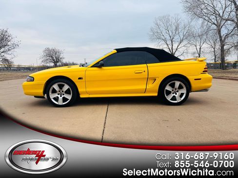 Used 1995 Ford Mustang GT image 1