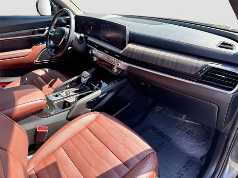 Used 2024 Kia Telluride SX Prestige image 32