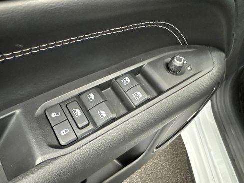 Used 2022 Jeep Compass High Altitude AWD/4WD image 33