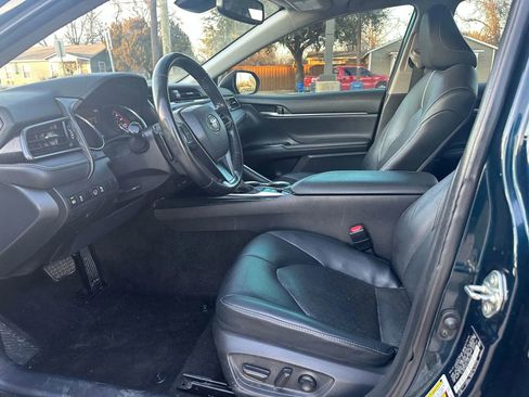 Used 2020 Toyota Camry XSE image 10