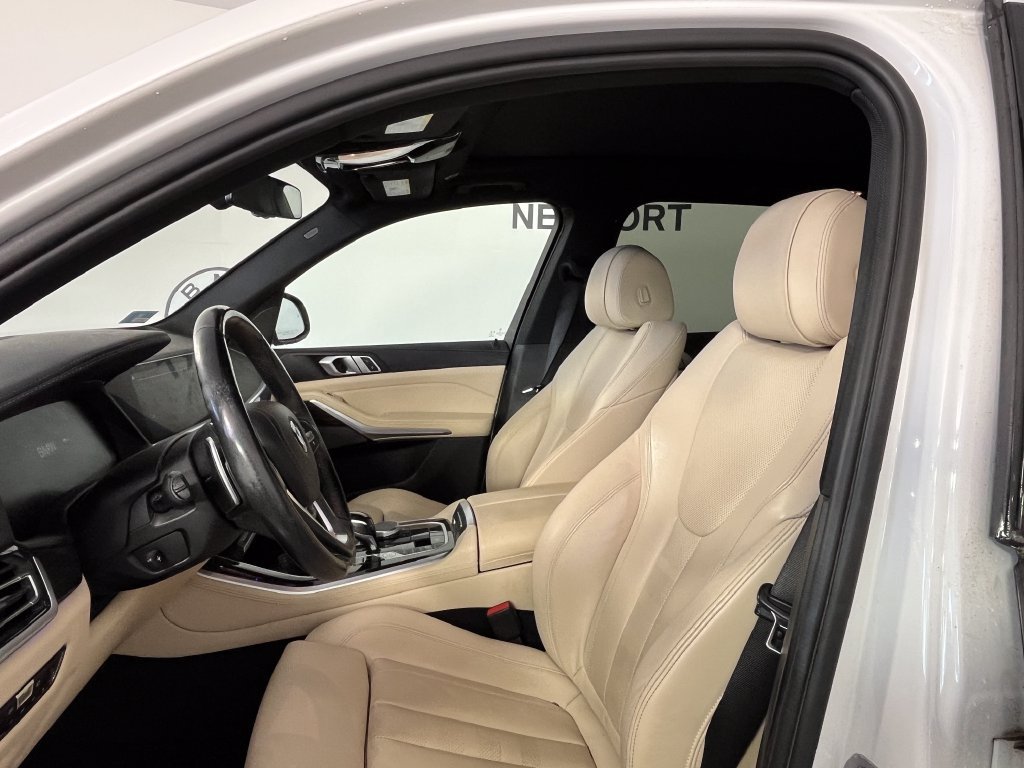 Used 2021 BMW X5 xDrive40i w/ Premium Package AWD/4WD image 2