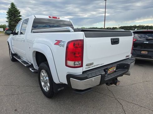 Used 2012 GMC Sierra 2500 SLT w/ SLT Convenience Package AWD/4WD image 3