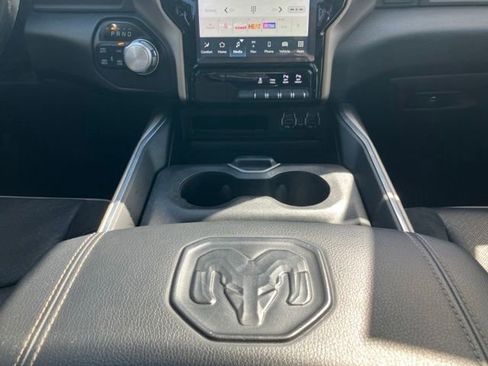 Used 2022 RAM 1500 Laramie AWD/4WD image 23