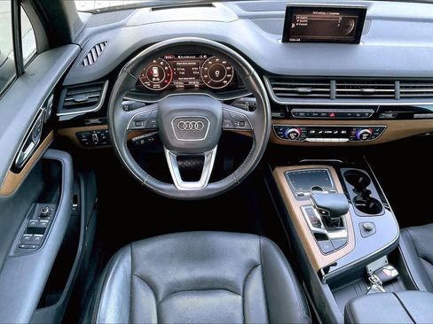 Used 2017 Audi Q7 3.0T Prestige image 5