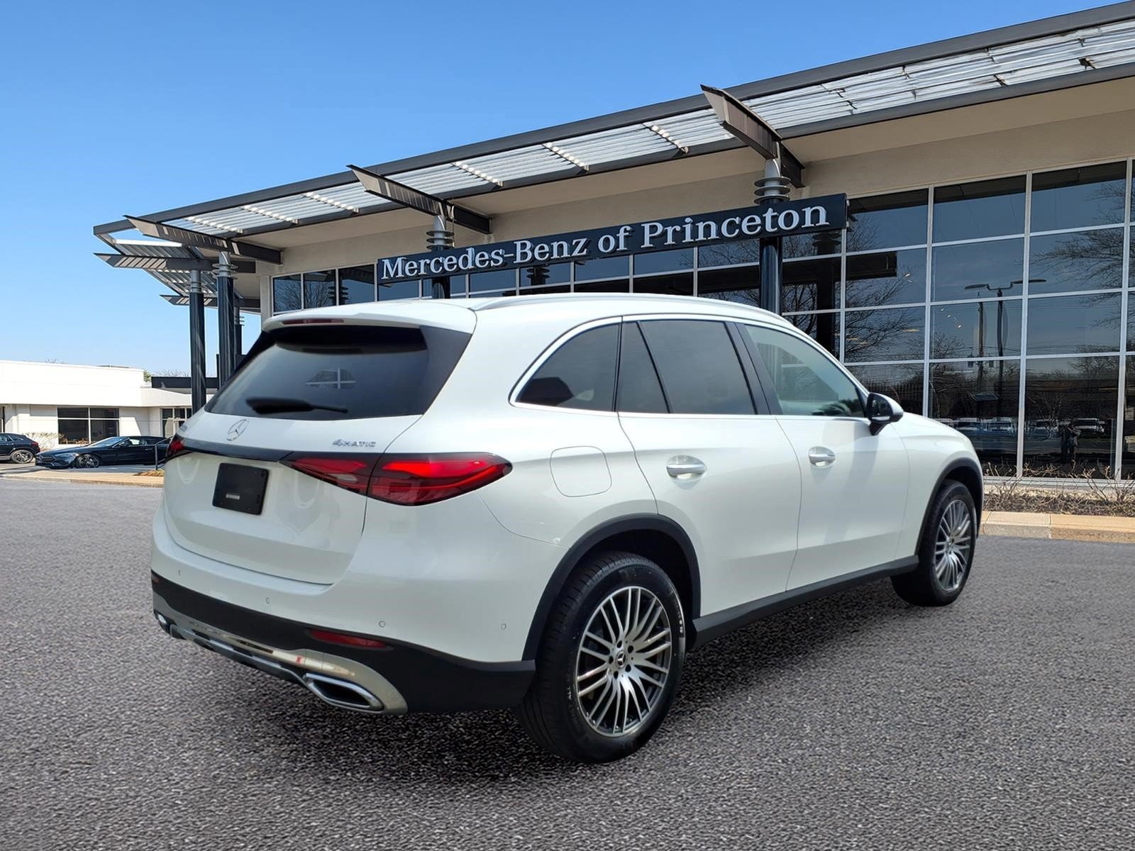 Certified 2023 Mercedes-Benz GLC 300 4MATIC image 3