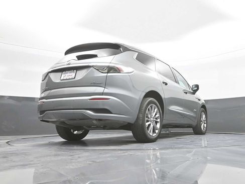 Used 2024 Buick Enclave Avenir AWD/4WD image 47