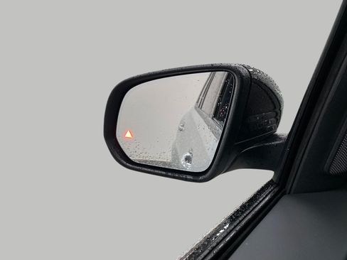 New 2026 Mercedes-Benz GLS 450 4MATIC image 21