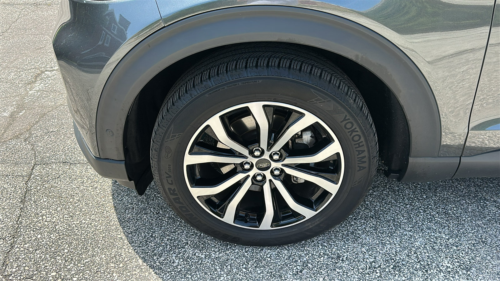 Used 2020 Ford Explorer ST w/ Premium Technology Package AWD/4WD image 9