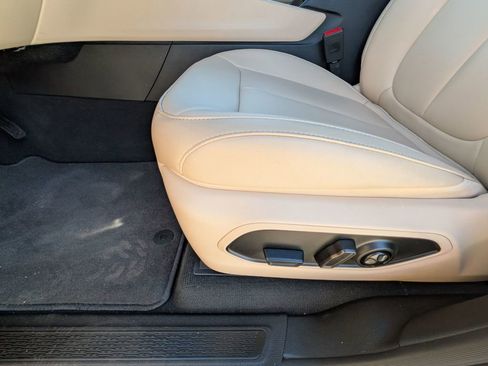 New 2025 Jeep Grand Cherokee L Limited image 15