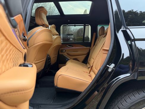 Used 2022 Jeep Grand Cherokee Summit image 17