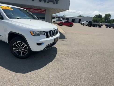 Used 2021 Jeep Grand Cherokee Limited image 2