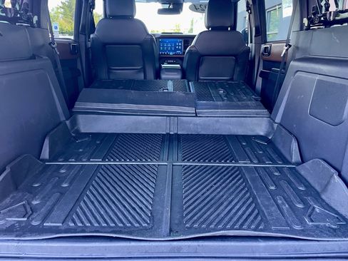 Used 2024 Ford Bronco Outer Banks AWD/4WD image 34
