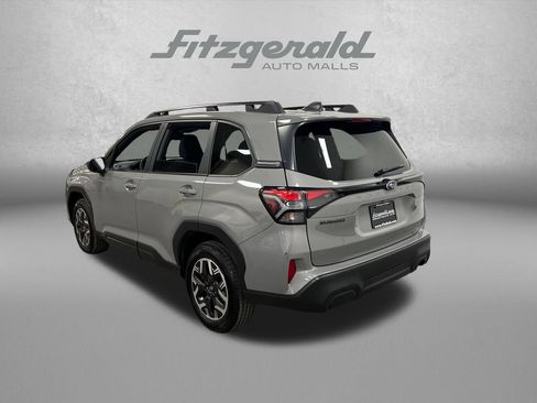 Used 2026 Subaru Forester Premium AWD/4WD image 3
