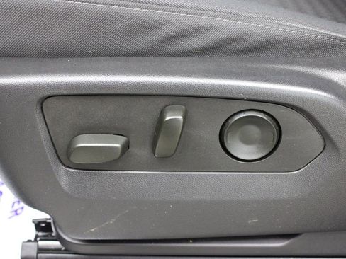 Used 2023 GMC Sierra 1500 Elevation image 19