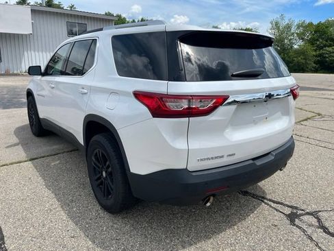 Used 2018 Chevrolet Traverse LT AWD/4WD image 3