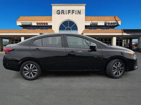Used 2025 Nissan Versa SV FWD image 3