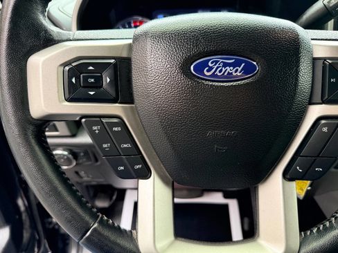 Used 2021 Ford F250 Lariat w/ Chrome Package image 25