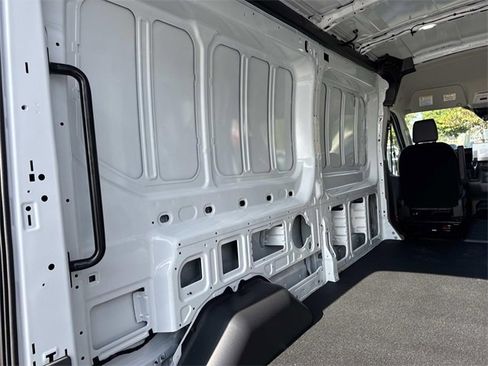 New 2026 Ford Transit 250 148 Medium Roof image 23