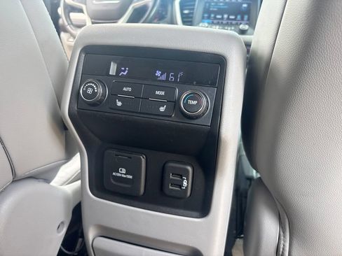 Used 2019 GMC Acadia SLT AWD/4WD image 21