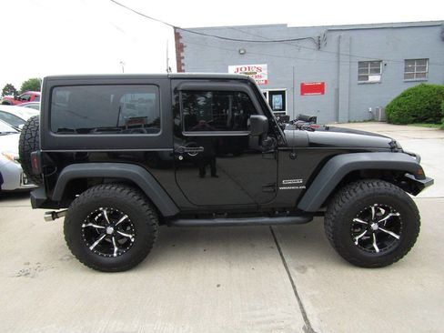 Used 2015 Jeep Wrangler Sport w/ Quick Order Package 24S AWD/4WD image 5