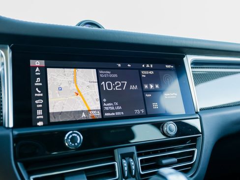 Certified 2024 Porsche Macan GTS image 18