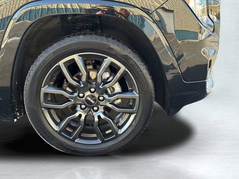 Used 2023 GMC Terrain Denali w/ Black Diamond Edition image 21