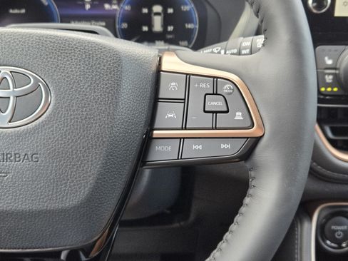 Used 2026 Toyota Grand Highlander AWD Hybrid image 27