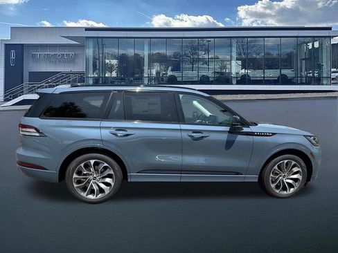 New 2026 Lincoln Aviator AWD w/ Jet Appearance Package image 9