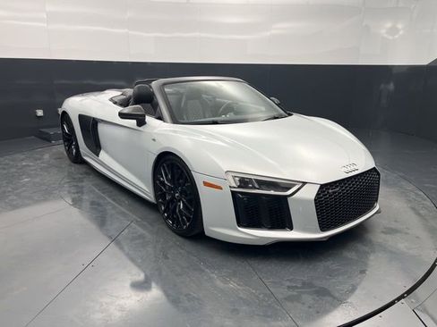 Used 2018 Audi R8 V10 plus image 15