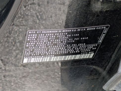 Used 2020 Volkswagen Tiguan S image 31