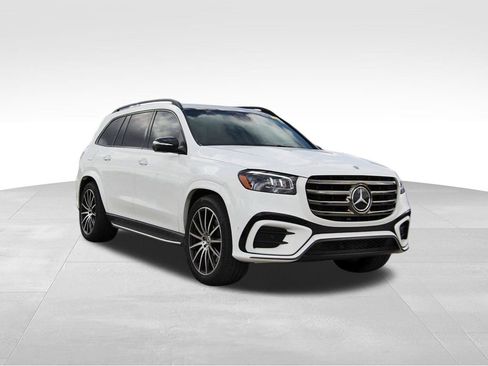 Used 2024 Mercedes-Benz GLS 450 4MATIC image 1