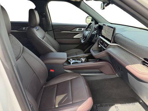 New 2026 Ford Explorer Platinum w/ LUX Leather Package image 45