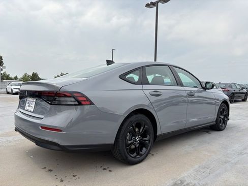 New 2025 Honda Accord SE image 8
