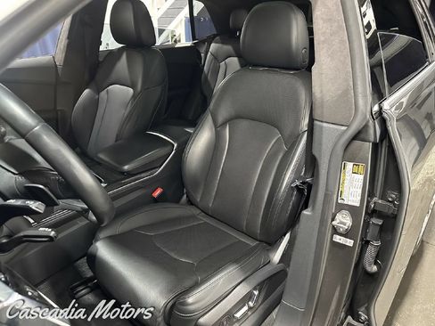 Used 2019 Audi Q8 Prestige w/ Luxury Package AWD/4WD image 9