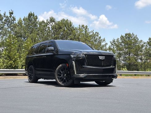 Used 2021 Cadillac Escalade Sport w/ Driver Assist Tech Package AWD/4WD image 2