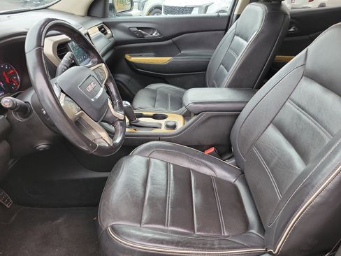 Used 2018 GMC Acadia Denali w/ Technology Package image 3