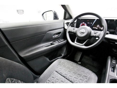 New 2026 Nissan Kicks SV w/ SV Premium Package image 6