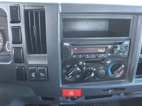 Used 2019 Isuzu NPR image 14