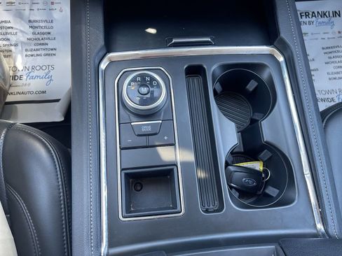 Used 2024 Ford Expedition XLT RWD image 24