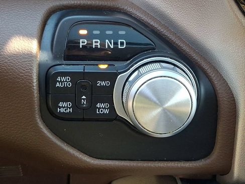 Used 2019 RAM 1500 Laramie AWD/4WD image 15