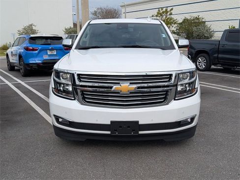 Used 2020 Chevrolet Suburban Premier image 3