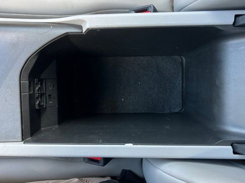 Used 2022 Toyota Camry SE image 32