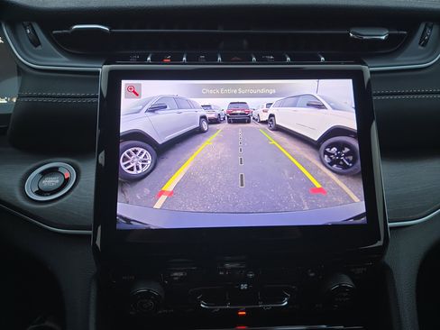 New 2025 Jeep Grand Cherokee L Limited w/ Trailer Tow Package image 12