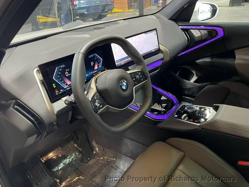 Used 2025 BMW X3 xDrive30i AWD/4WD image 12